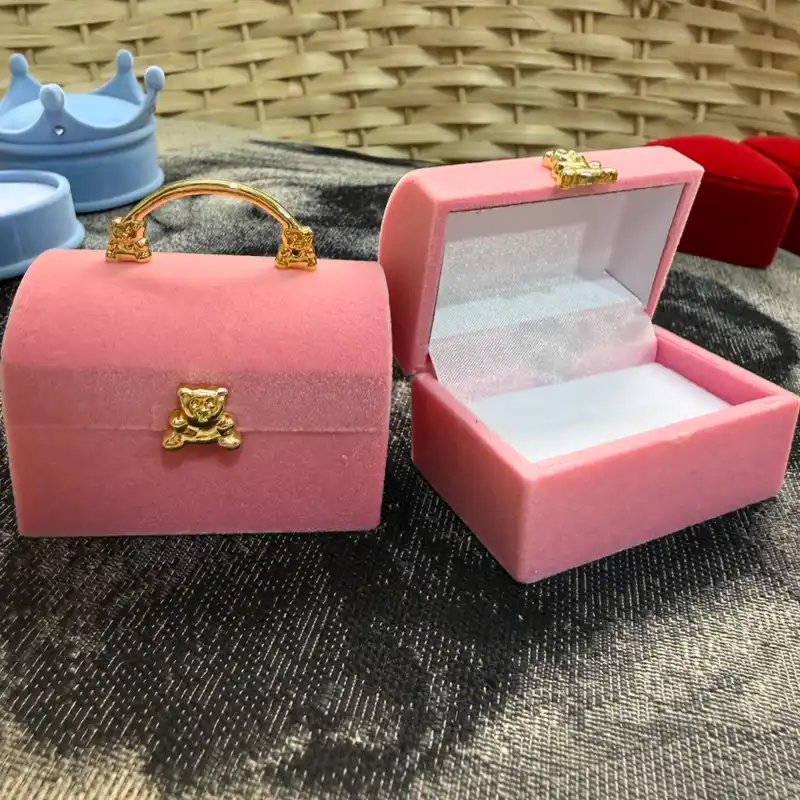 Cajita para anillos en forma de baúl 🐻 