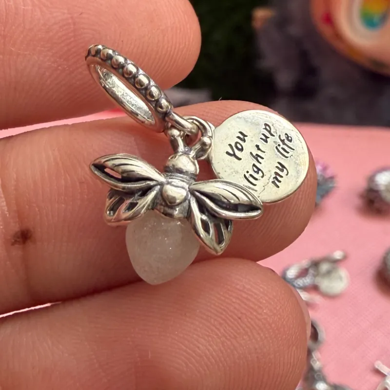 Charm evangeline (luciérnaga que alumbra) 