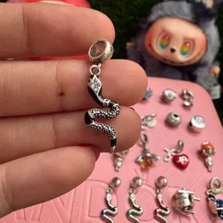 Charm serpiente 🐍 negra 