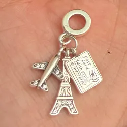 Charm torre pasaporte y avión ✈️