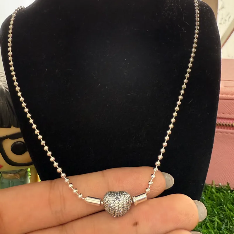 Collar paves essence cierre corazón 