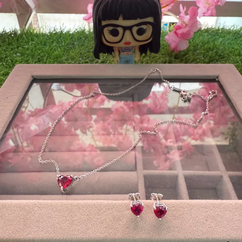 Conjunto cadena y aretes piedra roja 