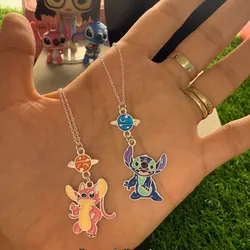 Cadena de Stitch con mundos