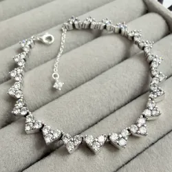 Manilla Pandora de corazones con 3 piedras