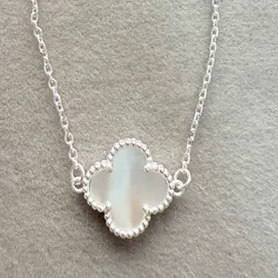 Manilla Van Cleef 1 flor blanca 