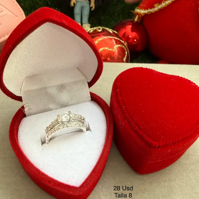 Pareja de anillos de compromiso talla 8