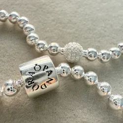 Pulsera cuentas pavés Pandora 