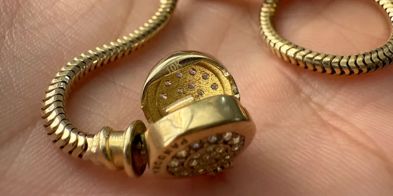 Pulso Pandora de oro 10 kilates