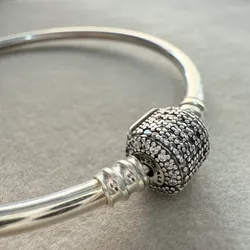 Pulso Rígido cierre estilo pavés 