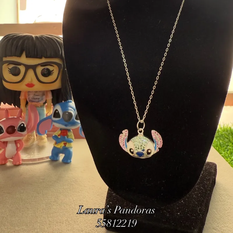 Cadena Stitch con piedras verdes y rosadas