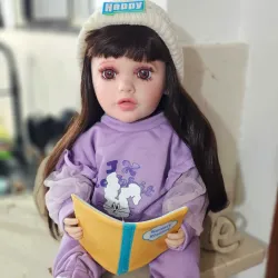 Muñeca realista con movimiento