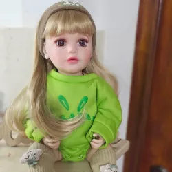 Muñeca realista con movimiento