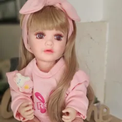 Muñeca realista con movimiento