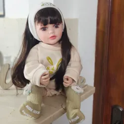 Muñeca realista con movimiento