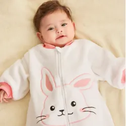 Saco de dormir con forro térmico y bordado de conejo para bebés