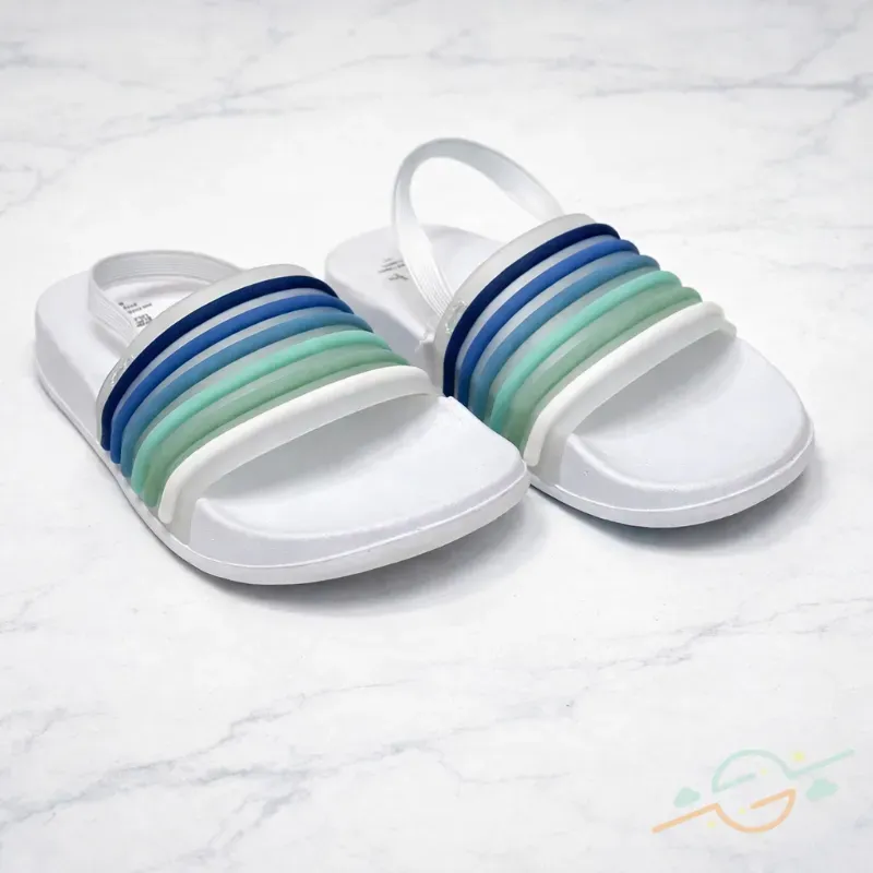 Chancleta blanca azul PRIMARK