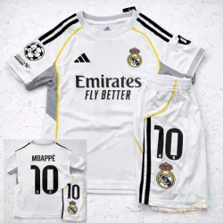 Equipación del Real Madrid blanca (Mbappé)