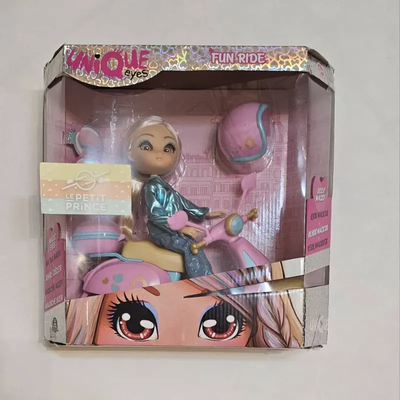 Muñeca unique con moto