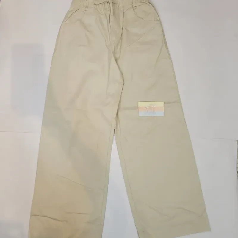 Pantalón beige ZARA 