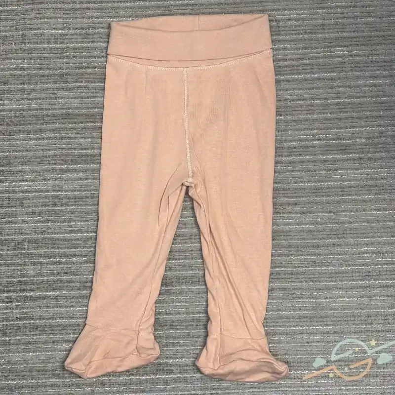 Pantalón rosa enterizo H&M 