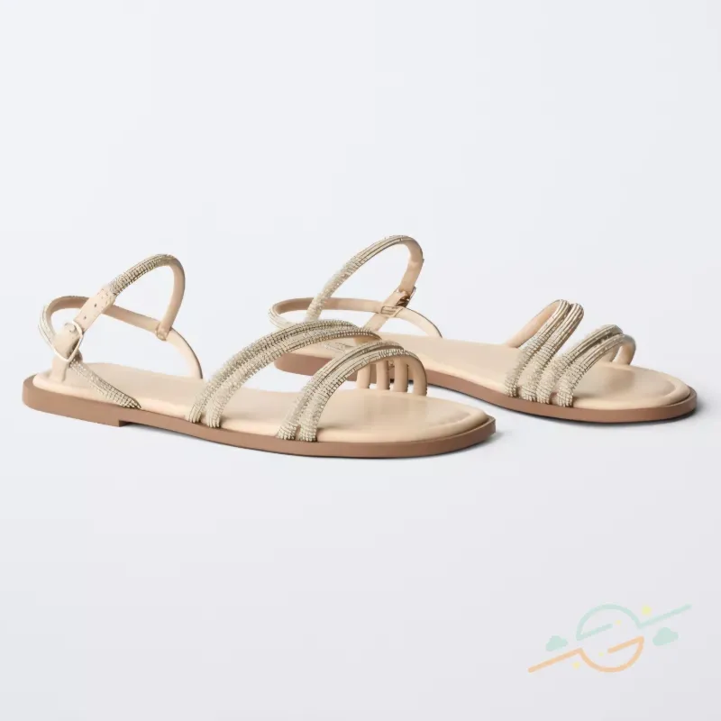Sandalia dorada ZARA