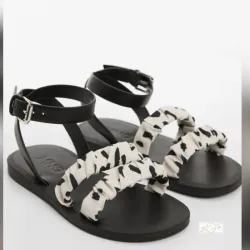 Sandalia negras MANGO