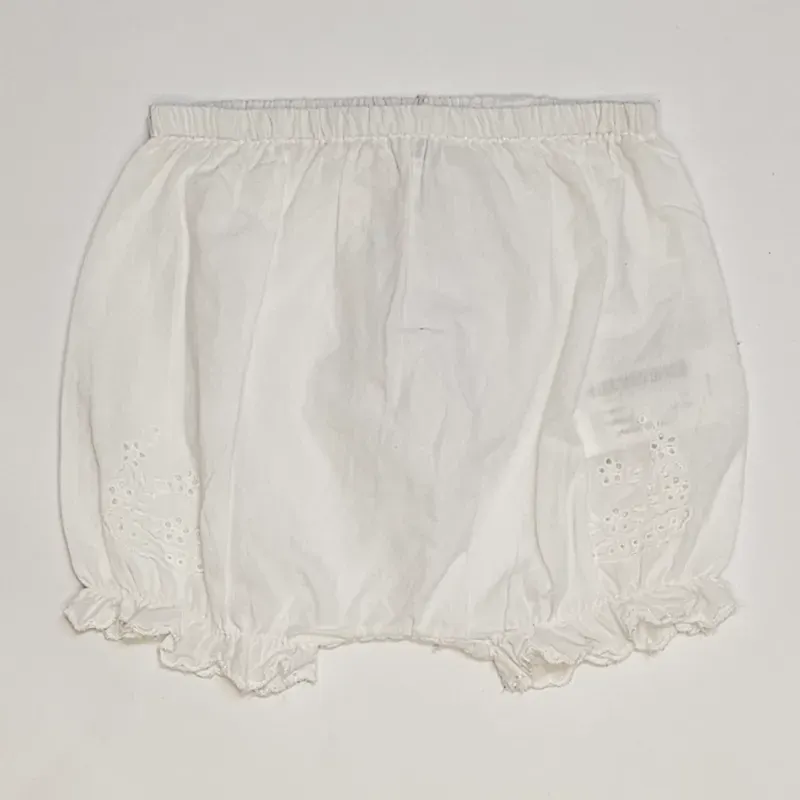 Short detalles bordados ZARA