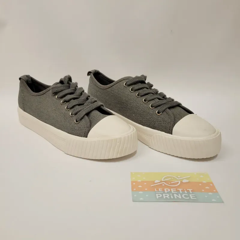 Tenis gris LEFTIES 
