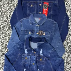 Chaquetas mezclillas cortas.