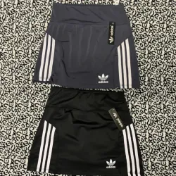 Saya Short deportiva Adidas.