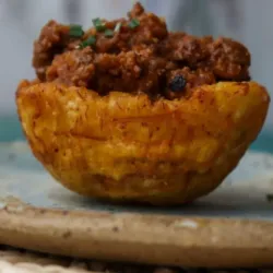Tostones Rellenos de Picadillo