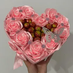Caja de bombones en forma de 💖 en rosada
