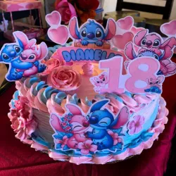 Cake capuchino con la temática de Stitch 