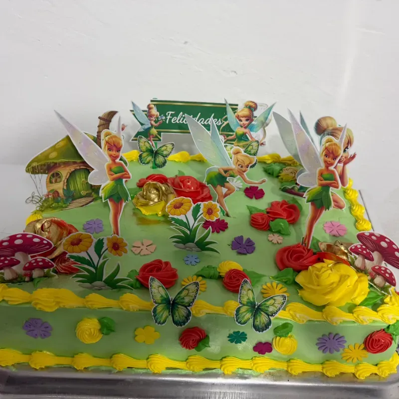 Cake con la temática de Tinker Bell