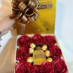 Caja de regalo dorada