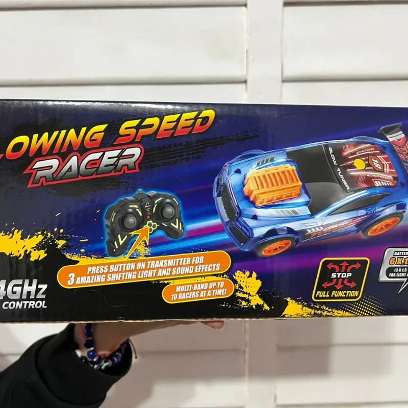 Cuña de carreras de control remoto