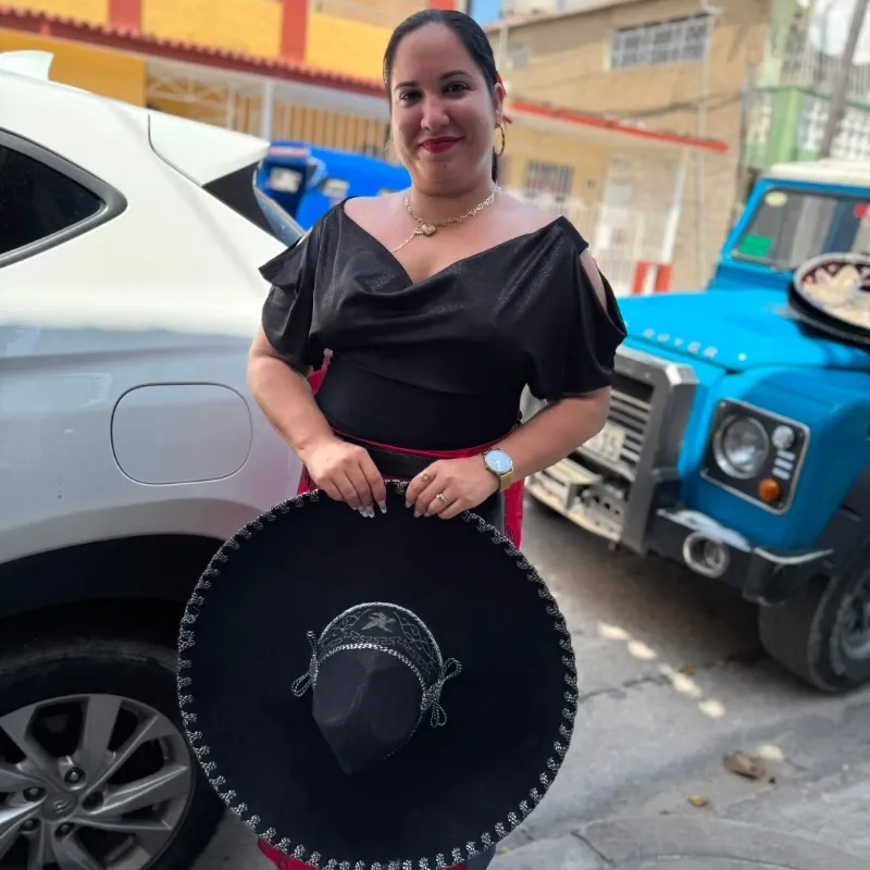 Dama, mariachi solista