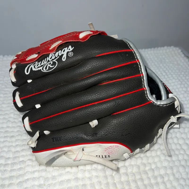 Guante de béisbol color rojo 
