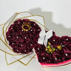 Juego de ramo buchón y ❤️ con bombones en rojo vino