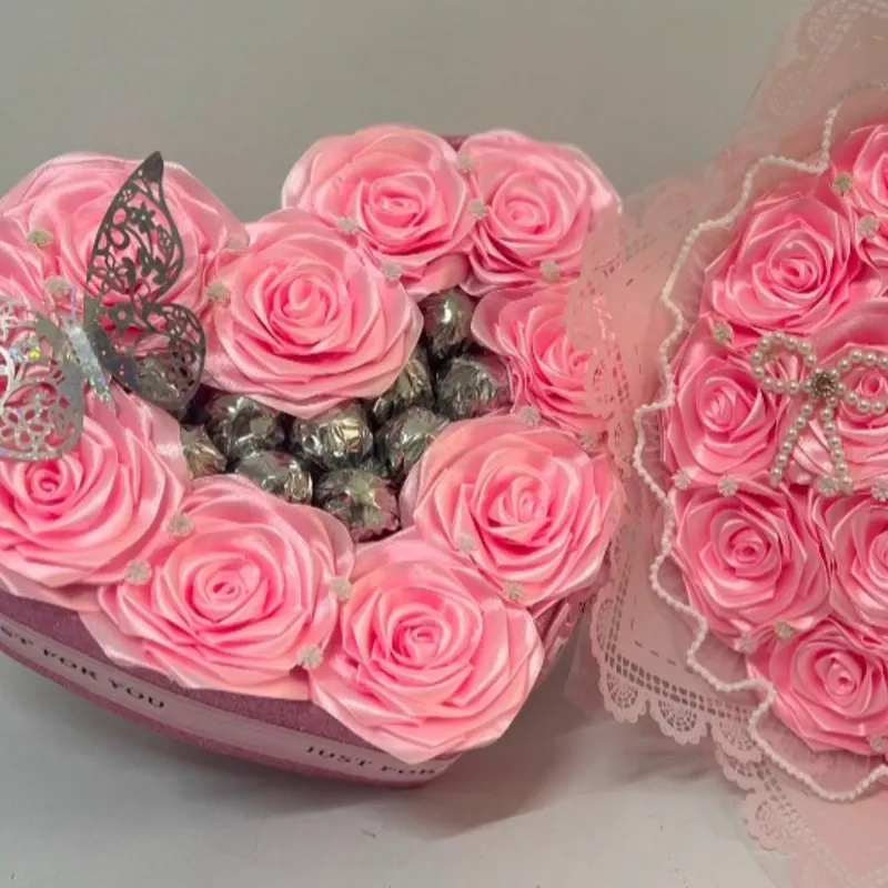 Juego de ramo buchón y corazón con bombones en rosado
