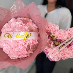 Juego de ramo buchón y corazón con bombones en rosado