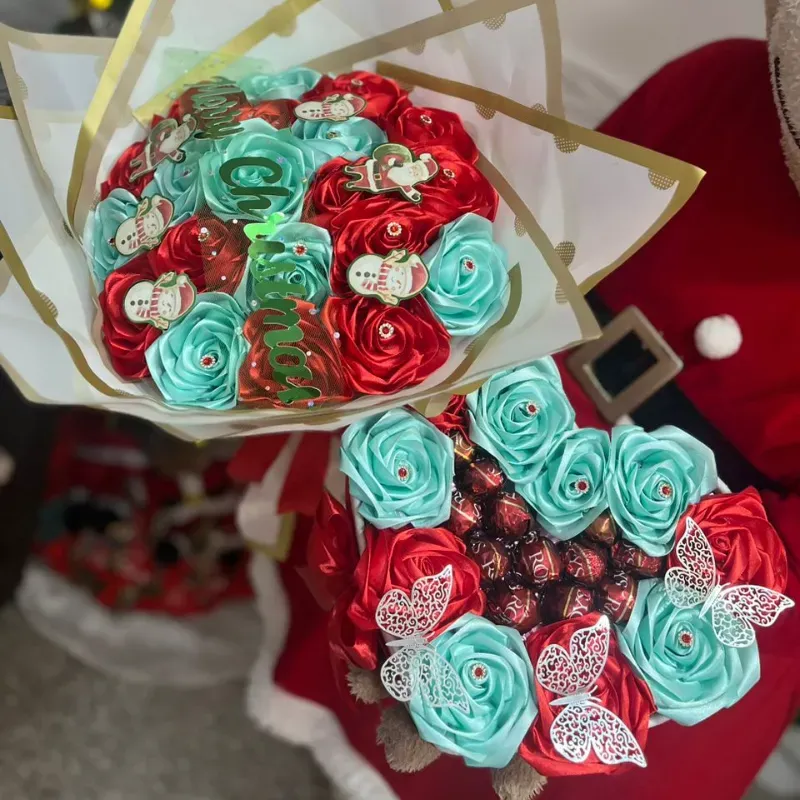 Juego de ramo buchón y corazón con bombones navideño 