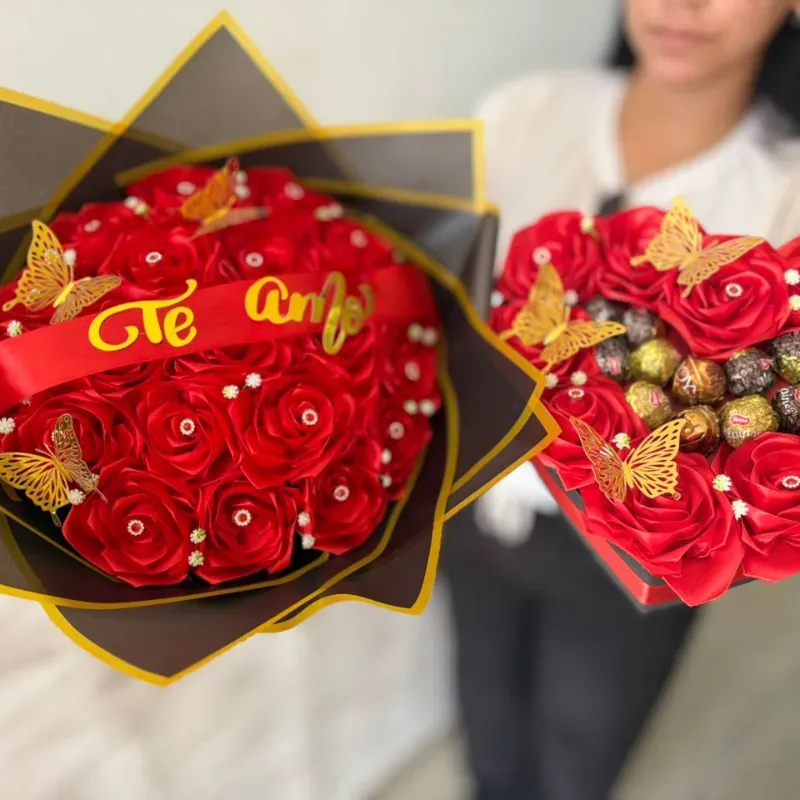 Juego de ramo buchón y corazón con bombones "Te amo"
