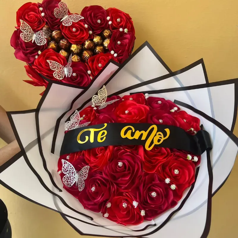 Juego de ramo buchón y ❤️ rojo "Te amo"