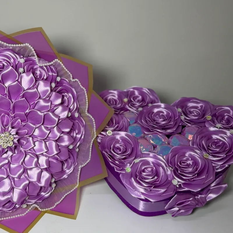 Juego de ramo y 💜 con bombones en morado