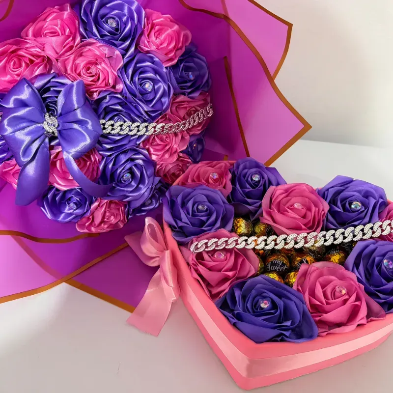 Juego de ramo y corazón con bombones en rosado y morado