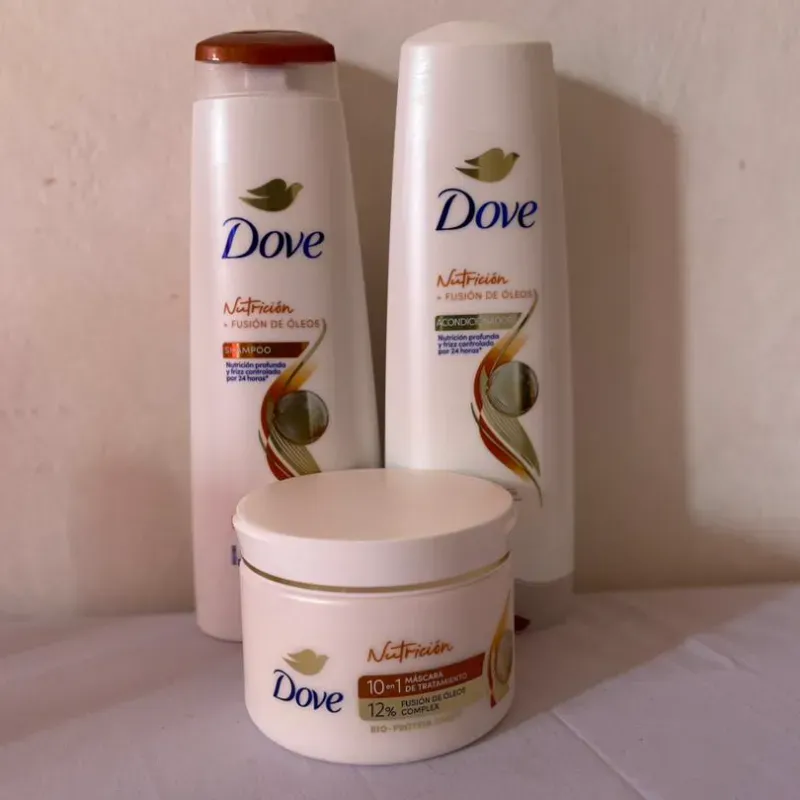 Juego de shampoo,acondicionador y crema de tratamiento Dove