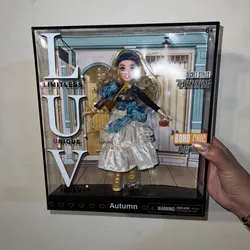 Muñeca de colección rubia 