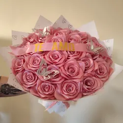 Ramo buchón rosado "Te amo"