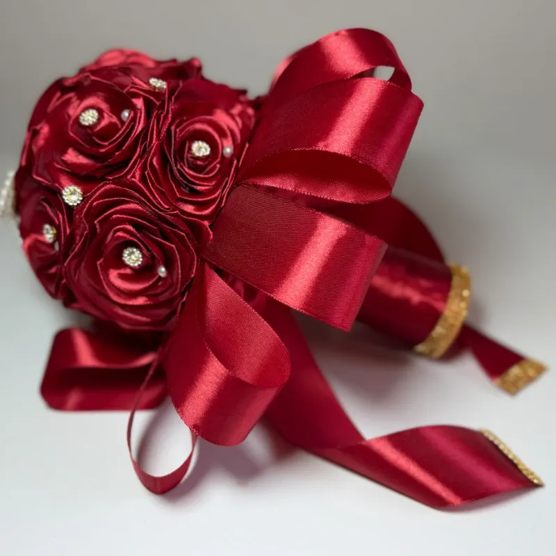 Ramo de quinceañera rojo